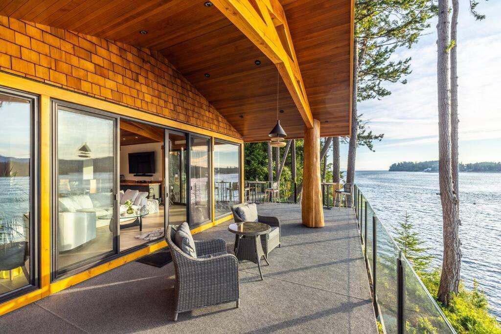Villa Kingfisher Manor Sooke Exterior foto